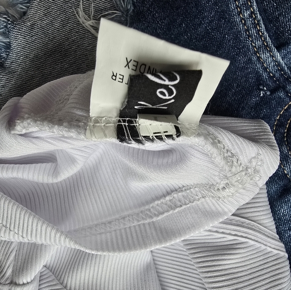 Chic White Long Sleeve Women's Crop Top L - Picture 10 of 10